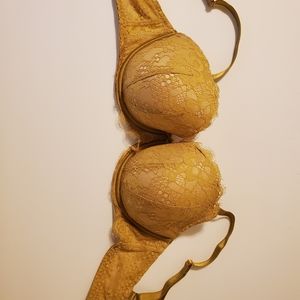 34 DDD VICTORIA'S SECRET BRA